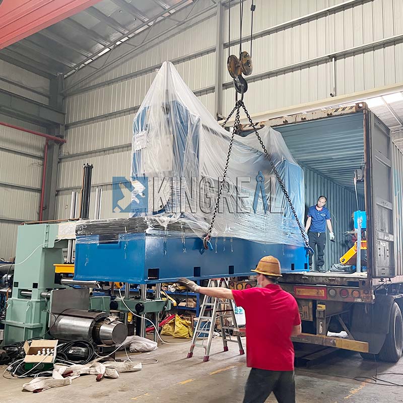 Máquina de corte de alumínio enviada para a Rússia